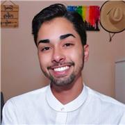 Estudante de medicina no sétimo semestre, com experiência em web design (Photoshop)